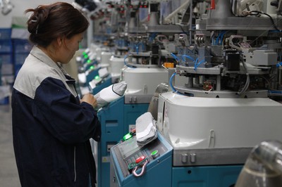 遼源新景 5G數字化織襪實驗工廠盡顯科技范，技術服務重塑產業(yè)未來